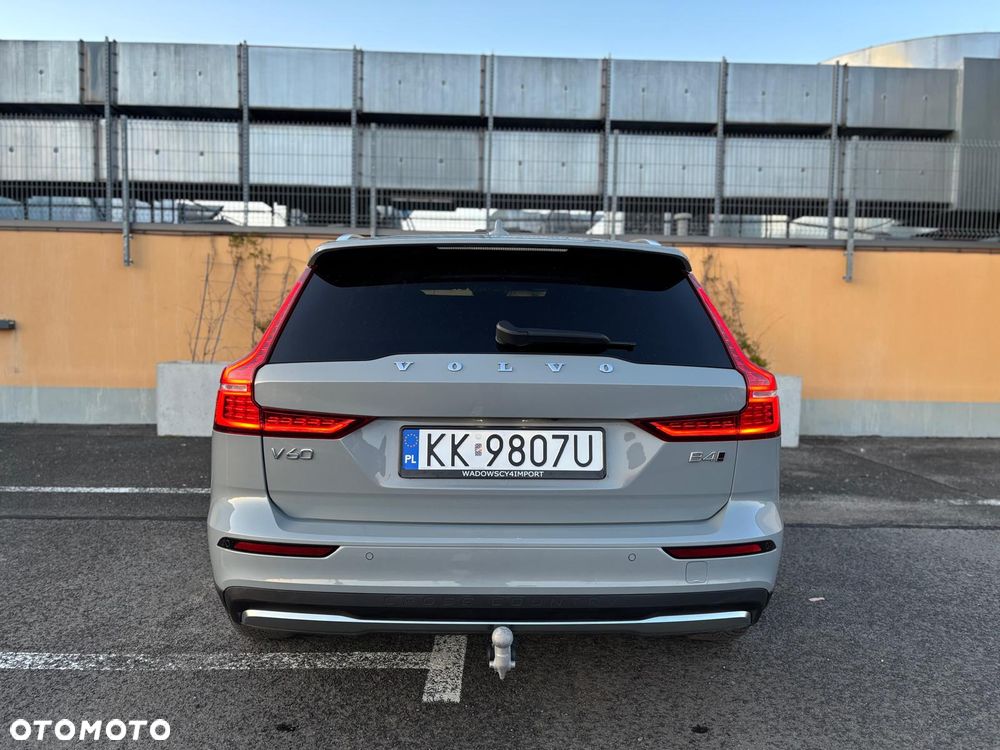 Volvo V60 Cross Country B4 D AWD Plus - 11