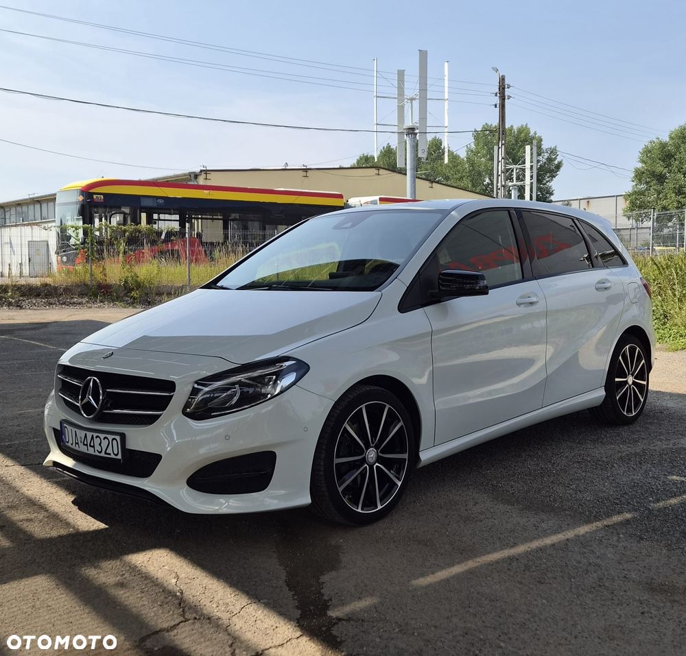 Mercedes-Benz Klasa B 180 UrbanStyle Edition - 1