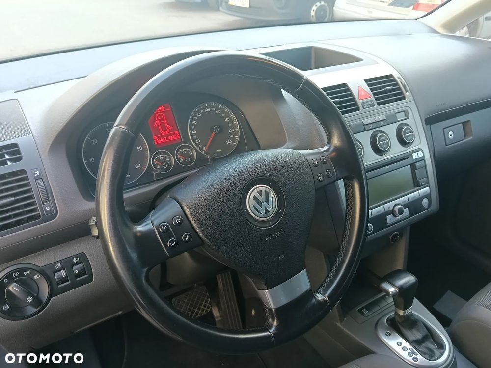 Volkswagen Touran 1.9 TDI Trendline DSG - 17