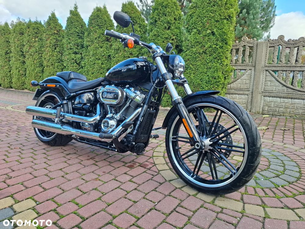 Harley-Davidson Softail Breakout - 2