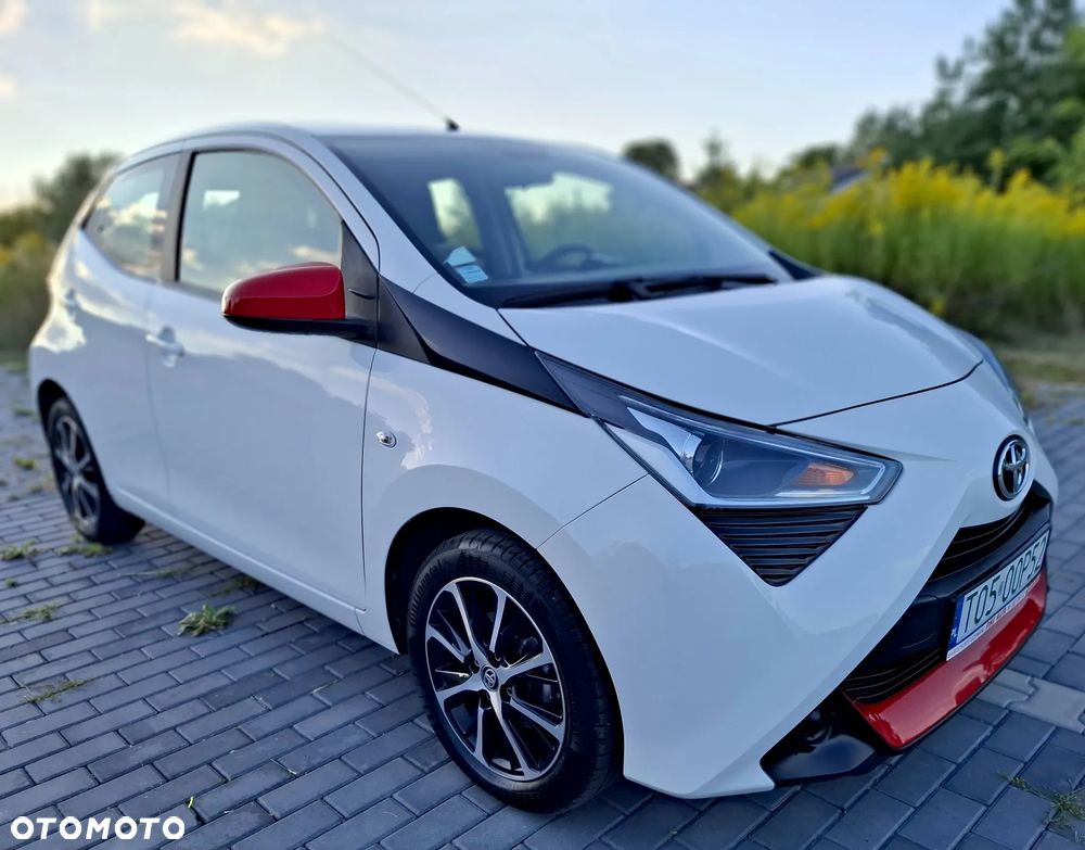 Toyota Aygo x-play connect - 3