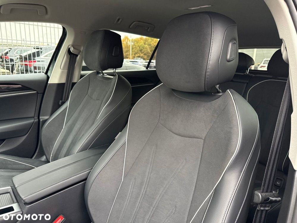 Volkswagen Passat Variant 1.5 TSI ACT mHEV Business Plus DSG - 19