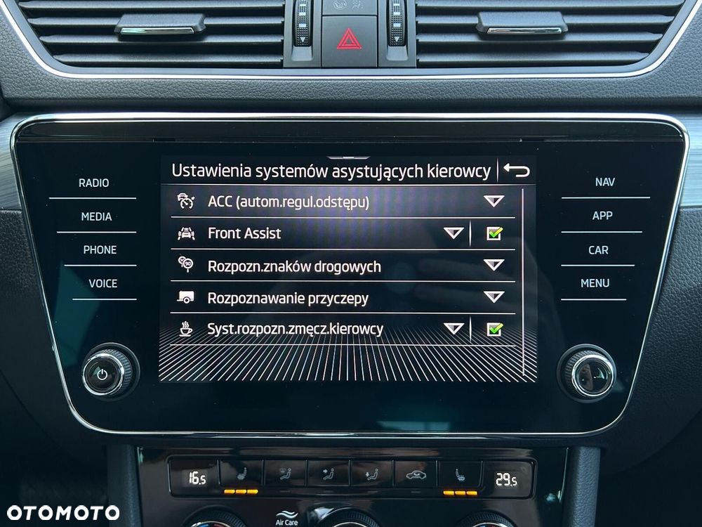 Skoda Superb 2.0 TSI Ambition DSG - 33