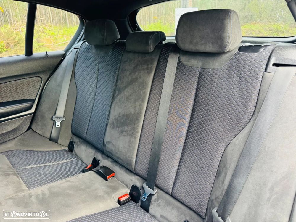 BMW 118 d Pack M - 33