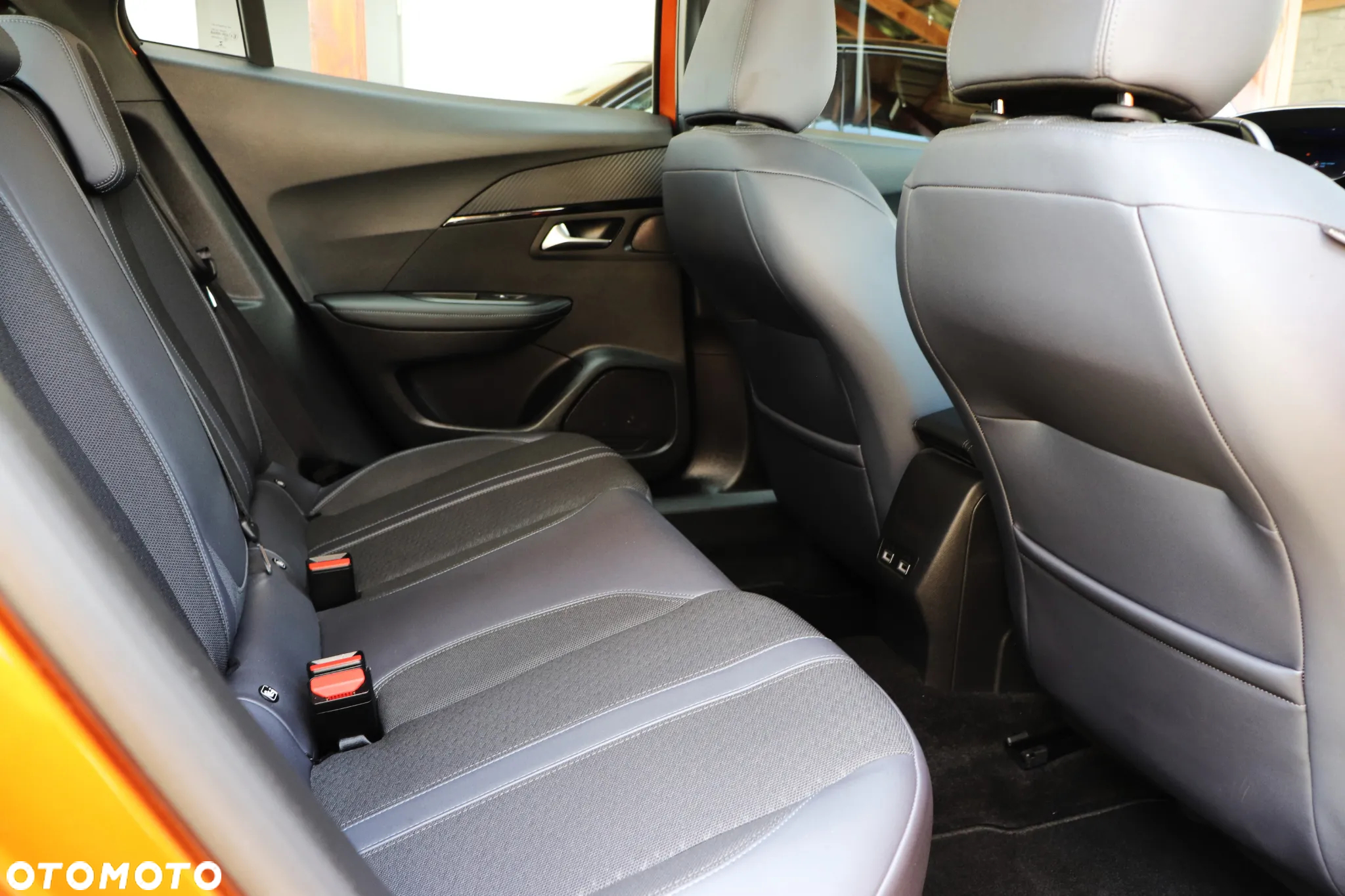 Peugeot 2008 1.2 PureTech Allure S&S - 20