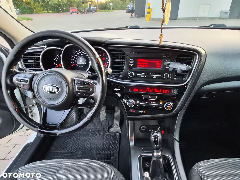 Kia Optima 2.0 M - 9