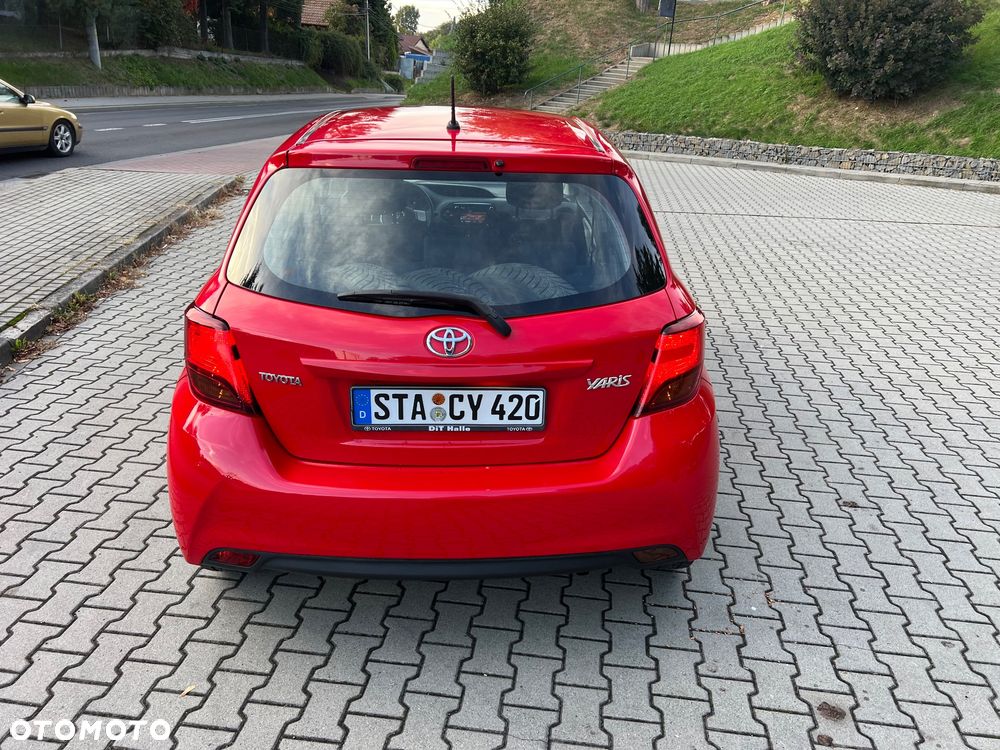 Toyota Yaris - 10