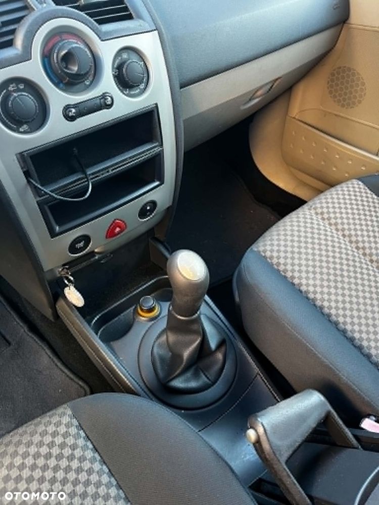 Renault Megane 1.6 Confort Expression - 9