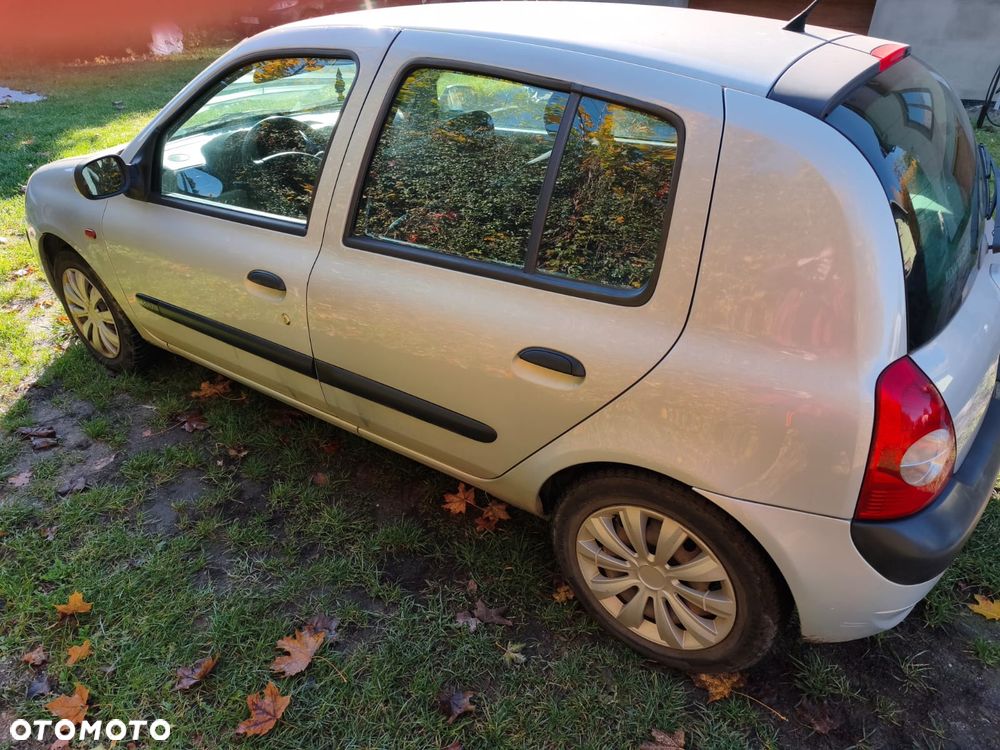 Renault Clio 2001 photo 4
