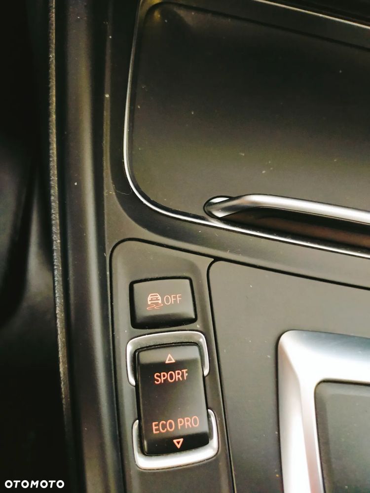 BMW Seria 3 318i Advantage - 22