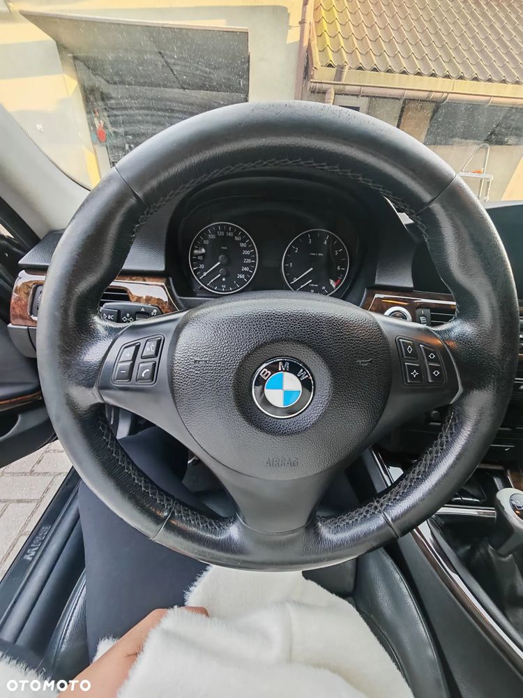 BMW 3 Series 2005 photo 4