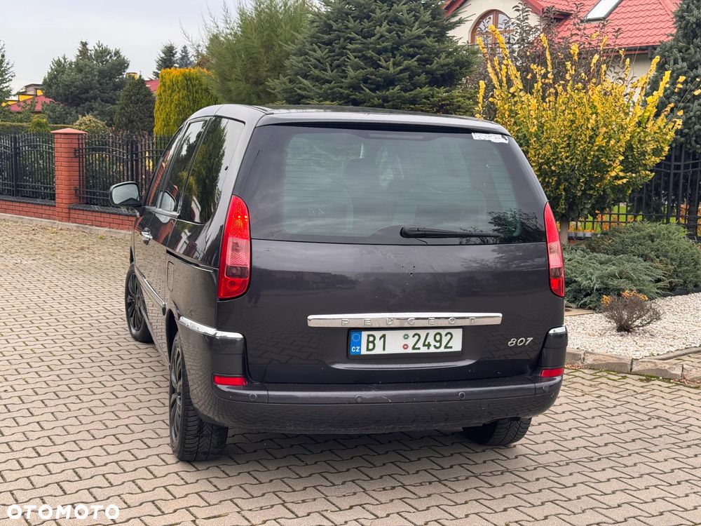 Peugeot 807 - 10