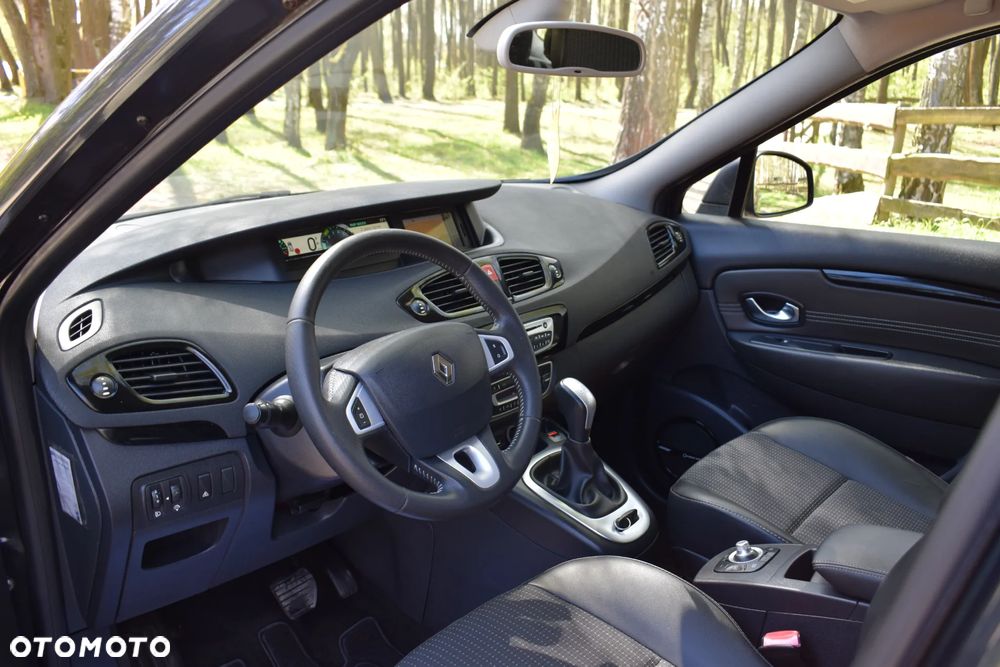 Renault Grand Scenic 2.0 16V 140 CVT Bose Edition - 21