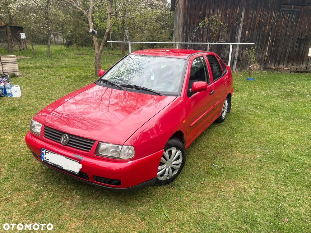 Volkswagen Polo - 2