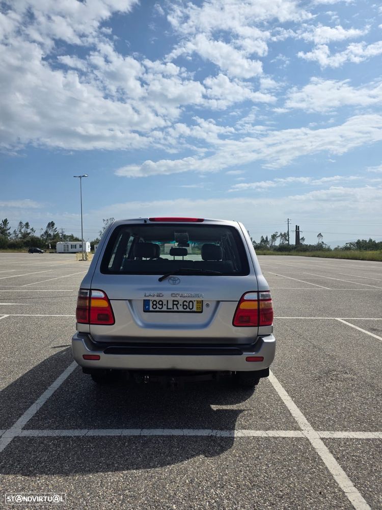 Toyota Land Cruiser 100 Auto Executive - 2