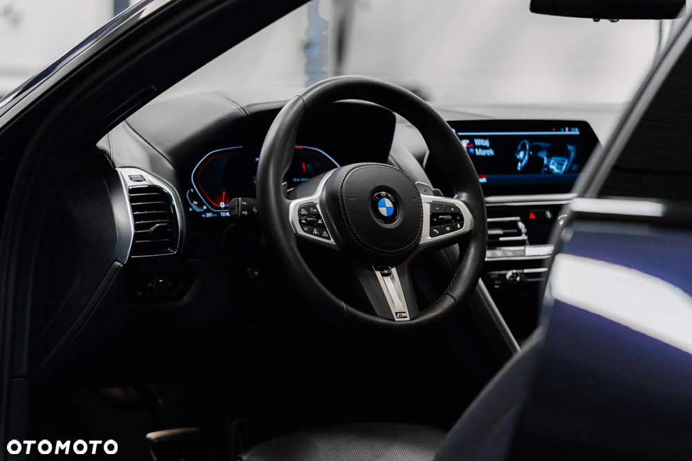 BMW Seria 8 M850i xDrive - 27