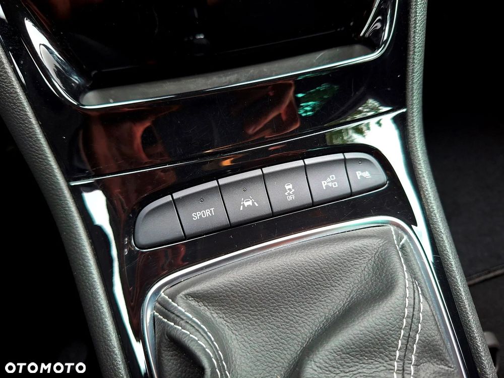 Opel Astra 1.4 Turbo Innovation - 34