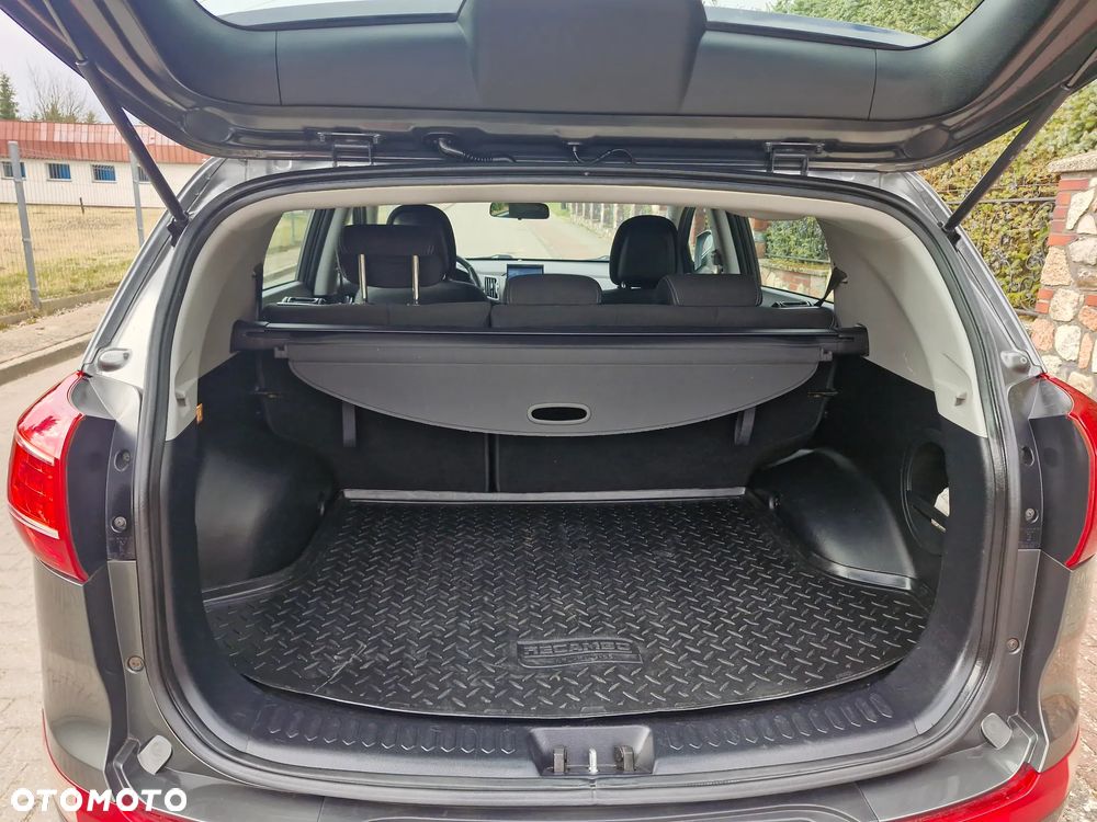 Kia Sportage 2.0 CVVT 2WD Automatik Vision - 23