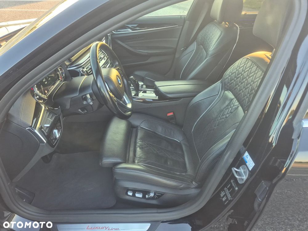 BMW Seria 5 525d Luxury Line - 11
