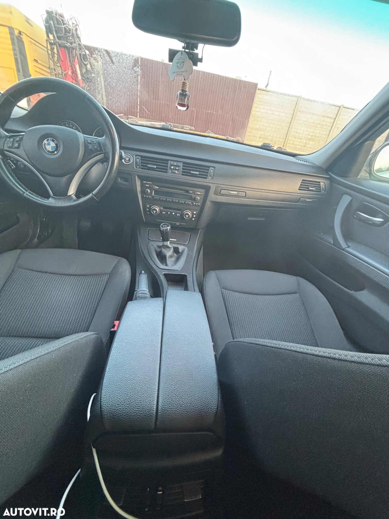 BMW Seria 3 318d - 30