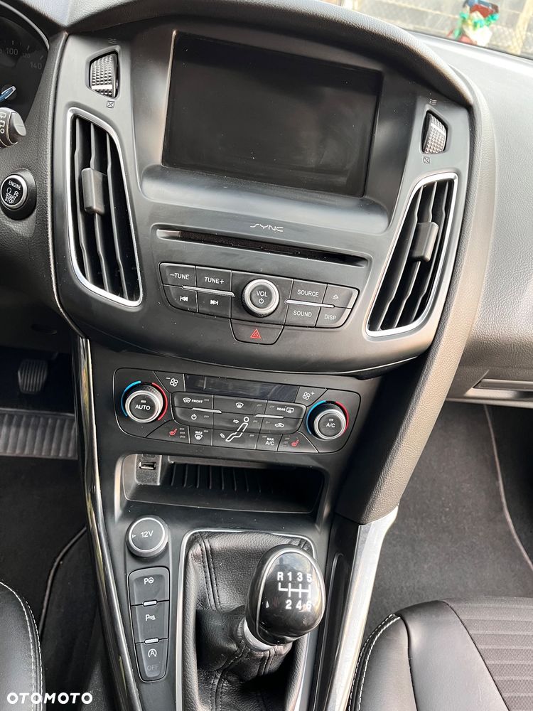 Ford Focus 1.0 EcoBoost Titanium ASS - 13