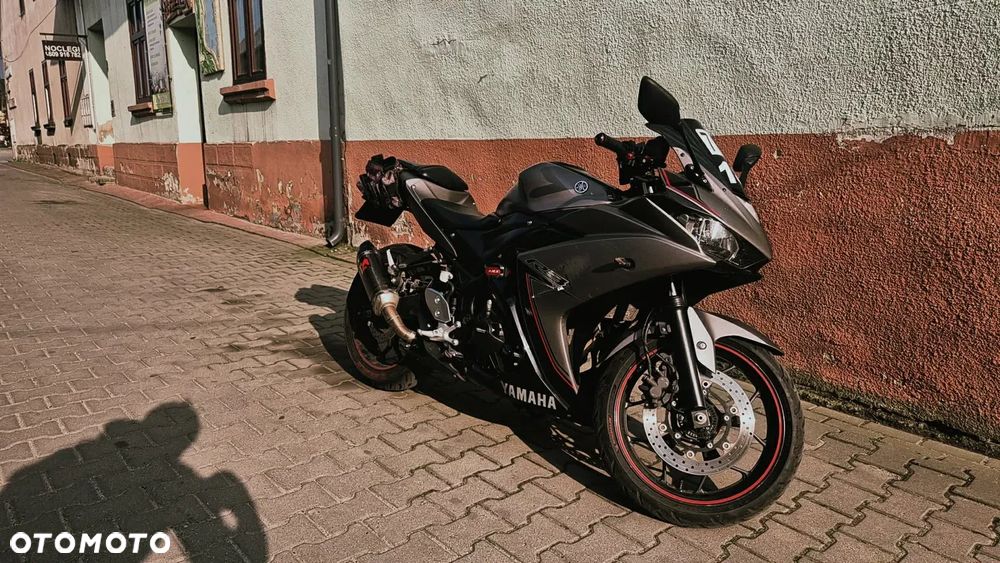 Yamaha R3 - 4