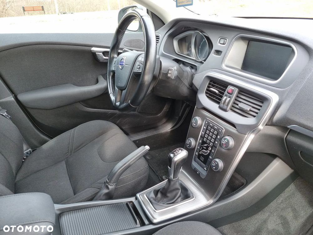 Volvo V40 D2 Kinetic - 10