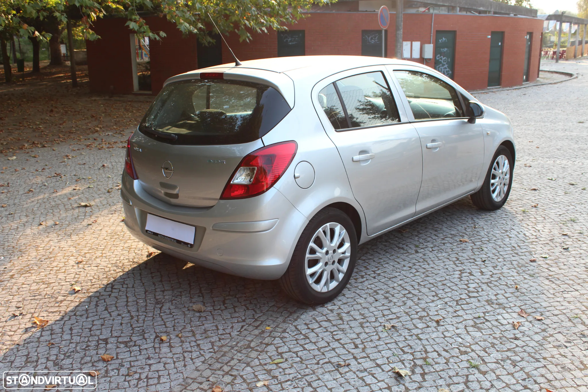 Opel Corsa 1.3 CDTi Enjoy EcoFLEX - 19