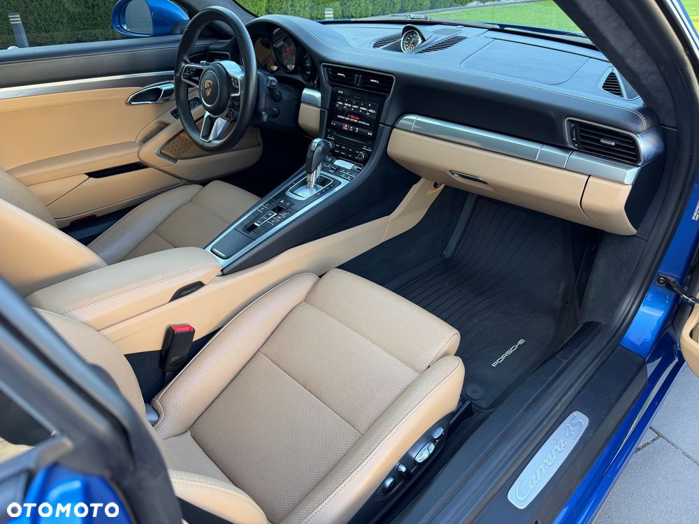 Porsche 911 Carrera 4S PDK - 16