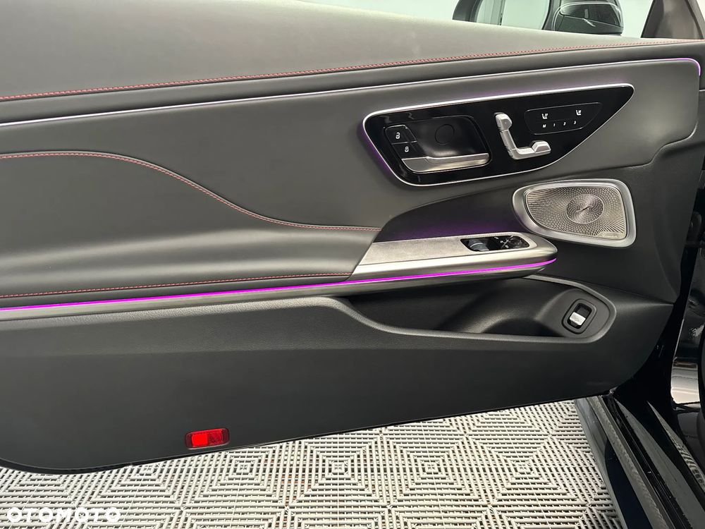 2025 Mercedes-Benz CLE AMG 53 mHEV 4-Matic+, photograph 10