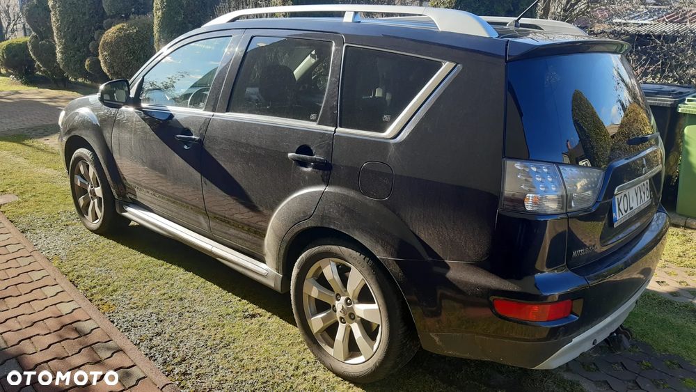 Mitsubishi Outlander 2.0 DID Intense + - 12