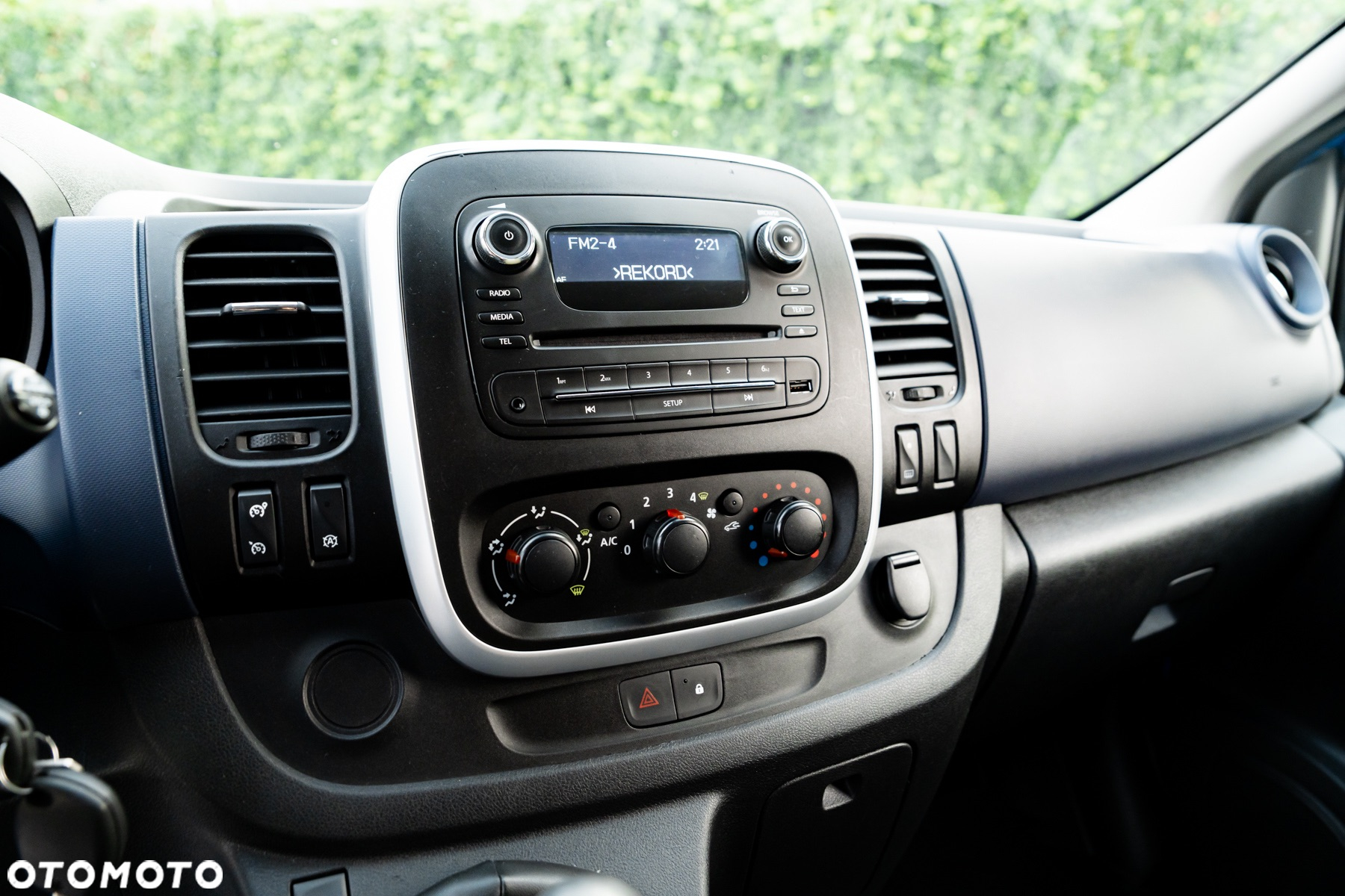 Opel Vivaro - 30