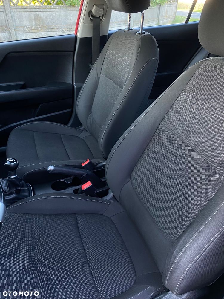 Kia Rio - 14