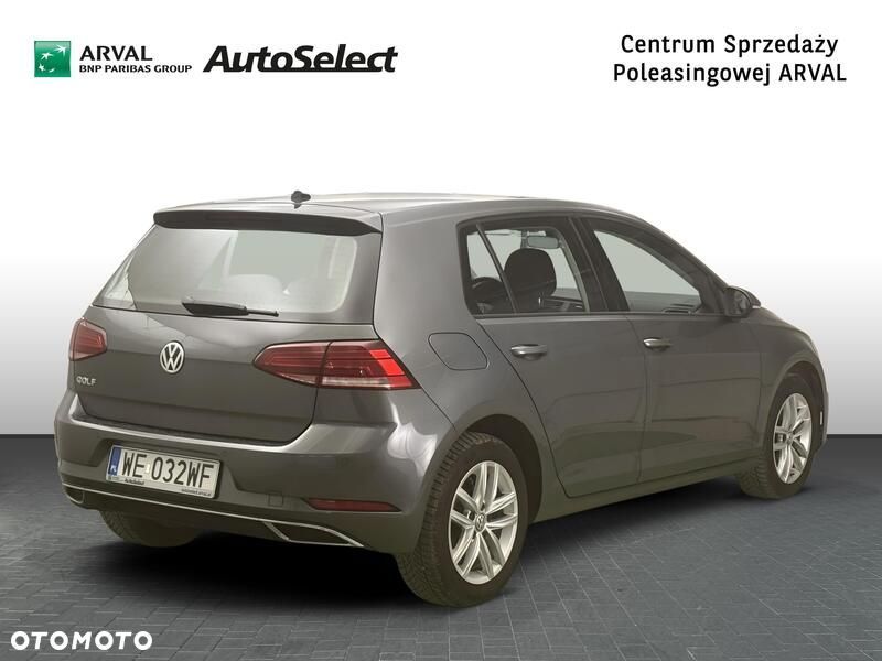 Volkswagen Golf - 6