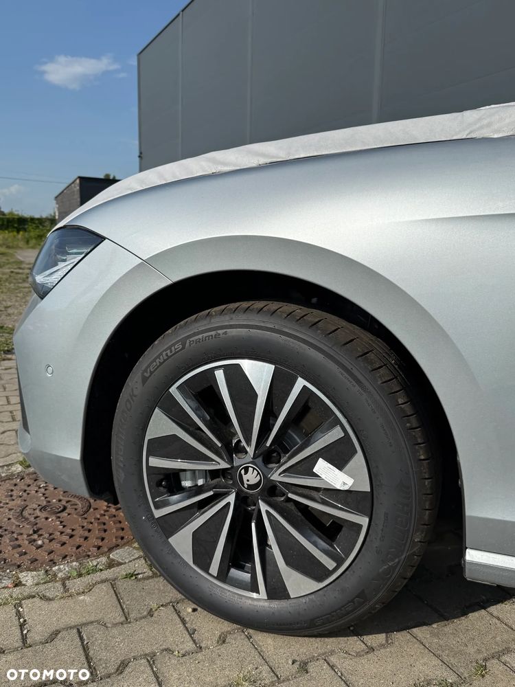 Skoda Superb 2.0 TDI SCR 4x4 Drive DSG - 6