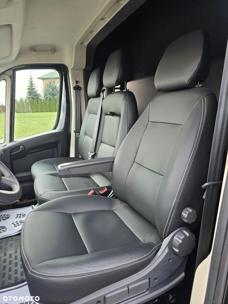 Peugeot Boxer-Koniowóz - 13