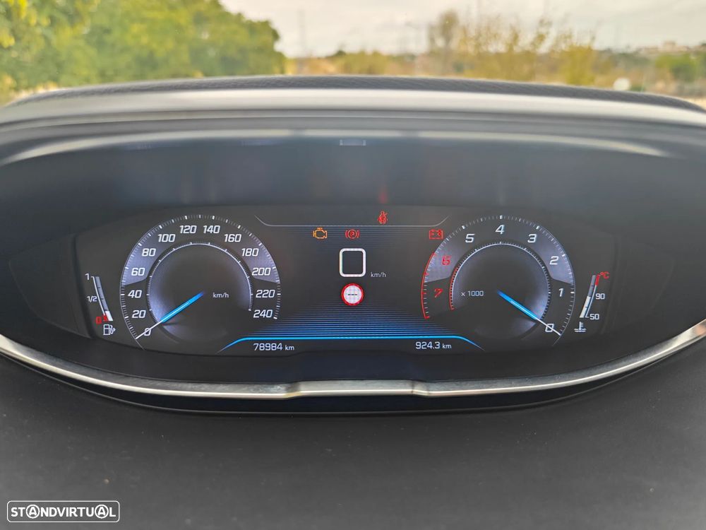 Peugeot 3008 1.2 PureTech Allure - 8