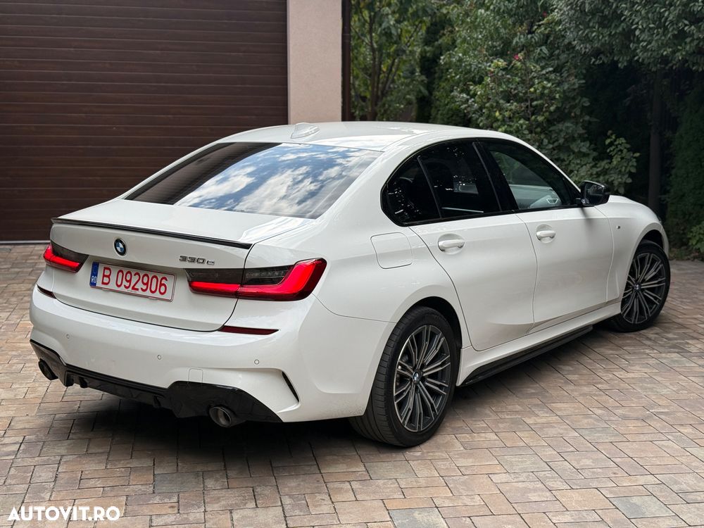 BMW Seria 3 330e Aut. M Sport - 2