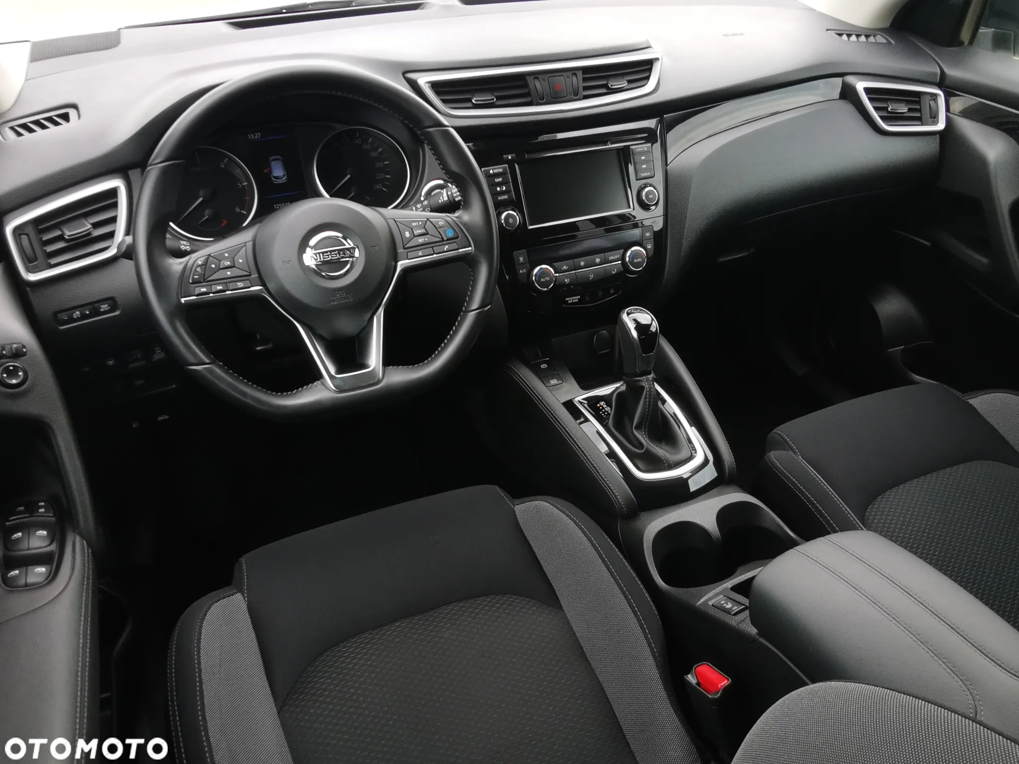 Nissan Qashqai 1.7 dCi 4x4 N-Style Xtronic - 24