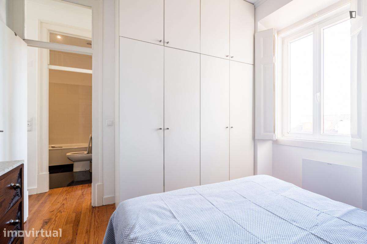 Apartamento com 1 quartos - localizado em Estrela Lisbon - Grande imagem: 4/20
