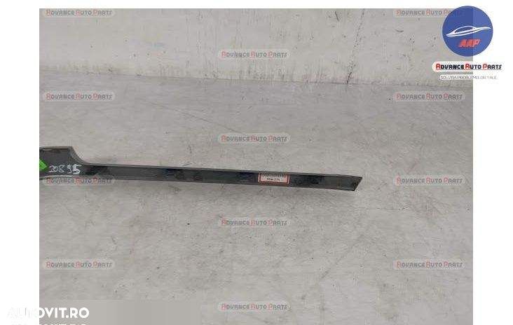 Ornament Bara Spate Stanga original Vogue Land Rover  Range Rover  4 [ - 5