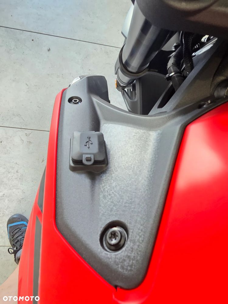 VOGE R125S - 29