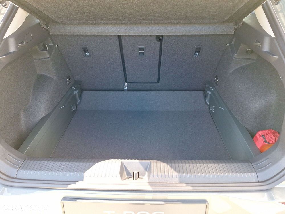 Volkswagen T-Roc - 35