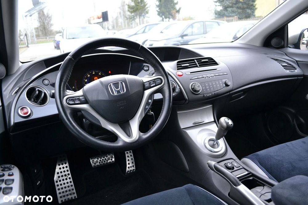 Honda Civic 1.8i-VTEC Automatik Executive - 6