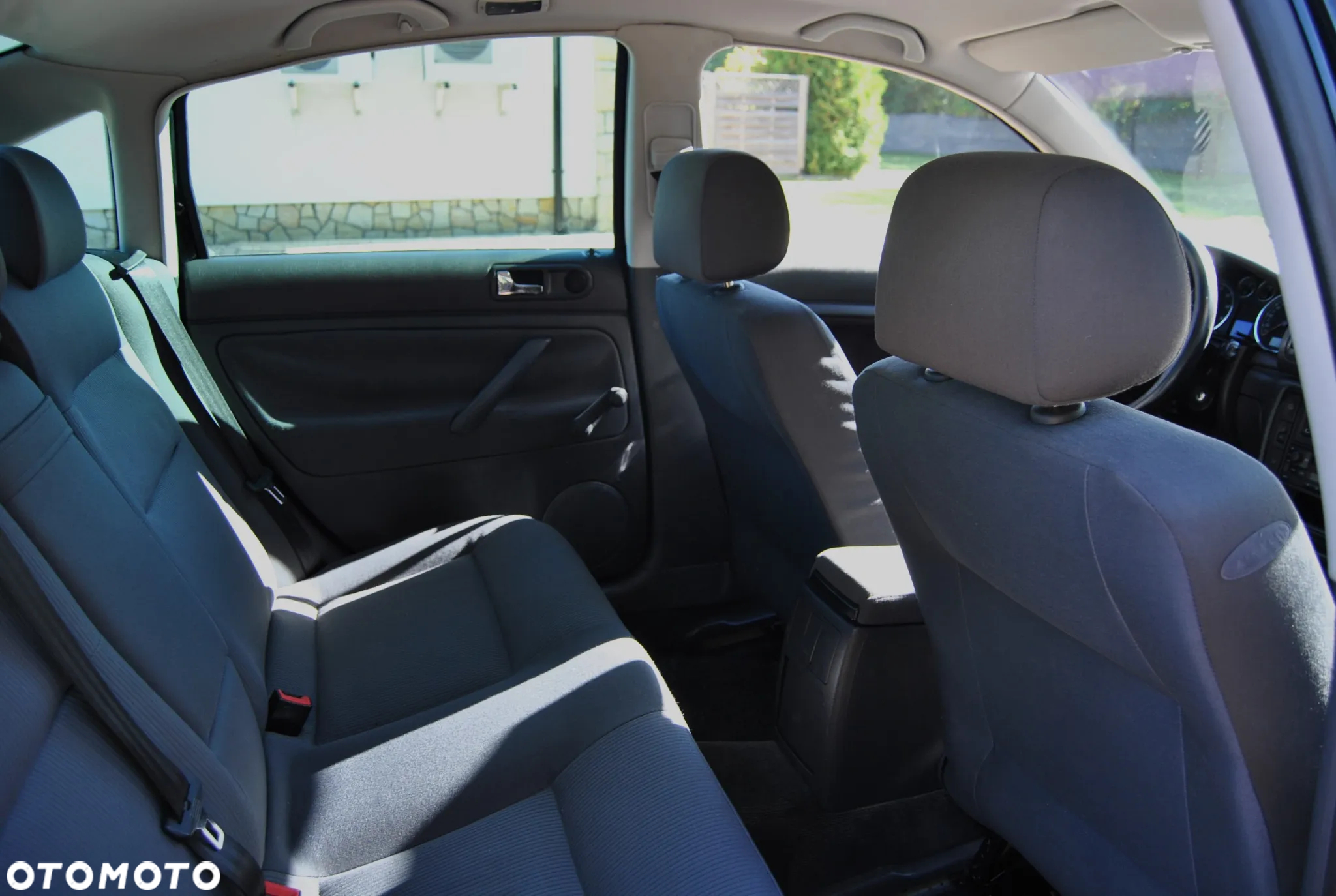 Volkswagen Passat 1.6 Comfortline - 8