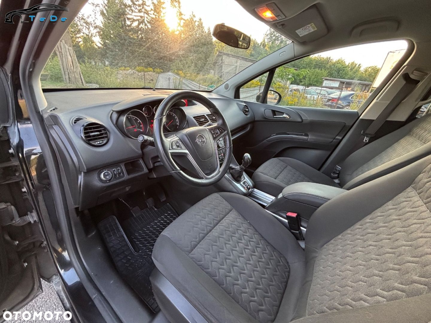 Opel Meriva 1.4 T Design Edition S&S - 21