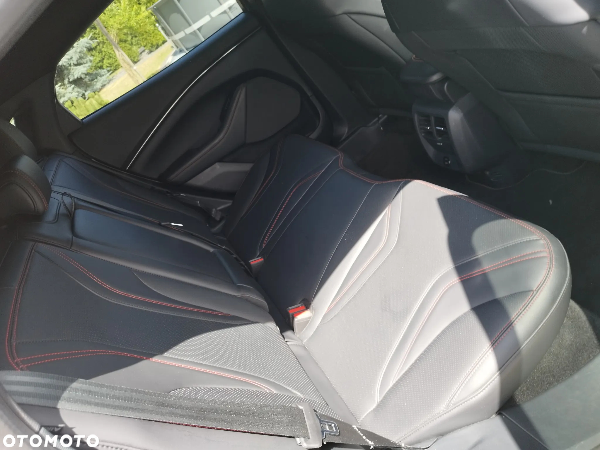 Ford Mustang Mach-E 91 kWh AWD Premium - 21