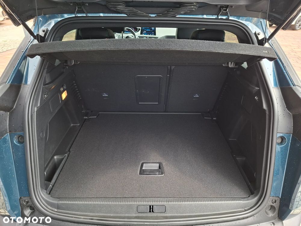 Peugeot 3008 1.2 PureTech Allure S&S EAT8 - 11