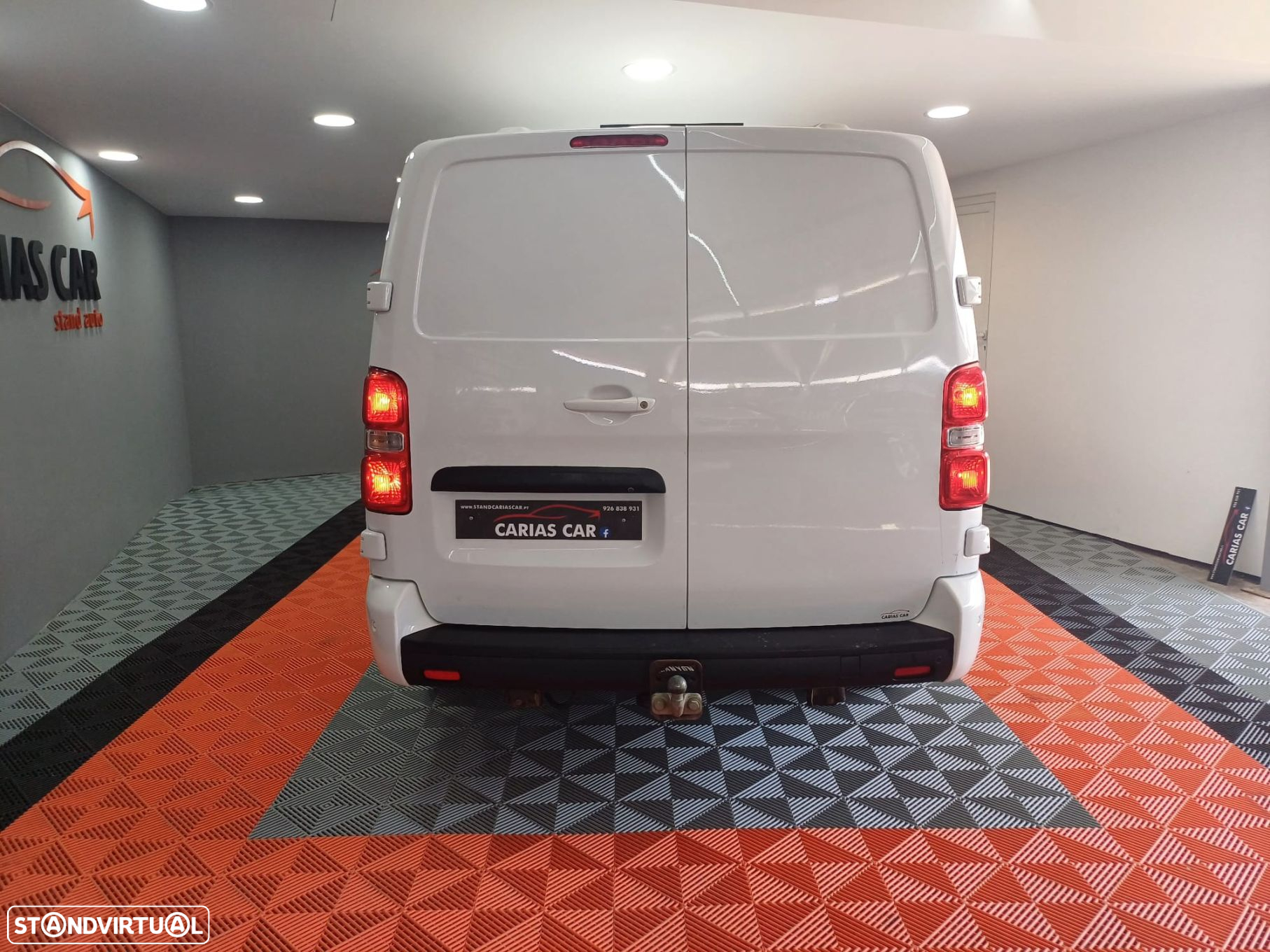 Peugeot Expert 2.0 BlueHDi Semi-Vidrado Standard EAT8 - 4
