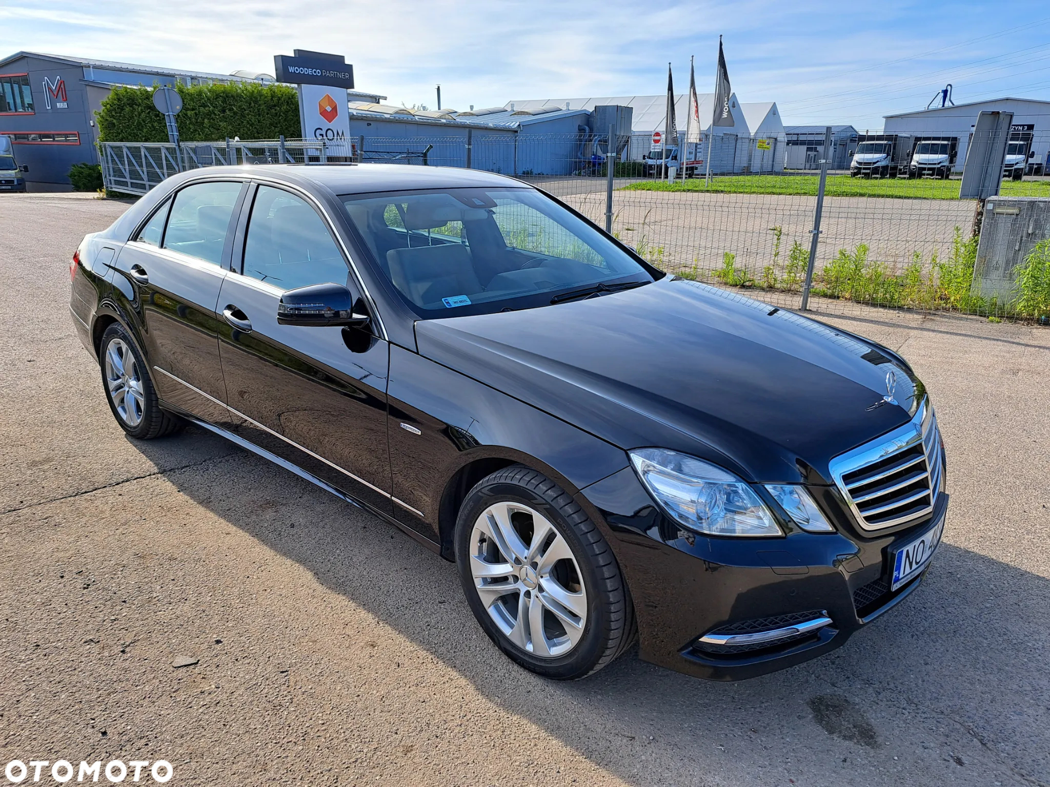 Mercedes-Benz Klasa E 220 CDI BlueEff Avantgarde - 2